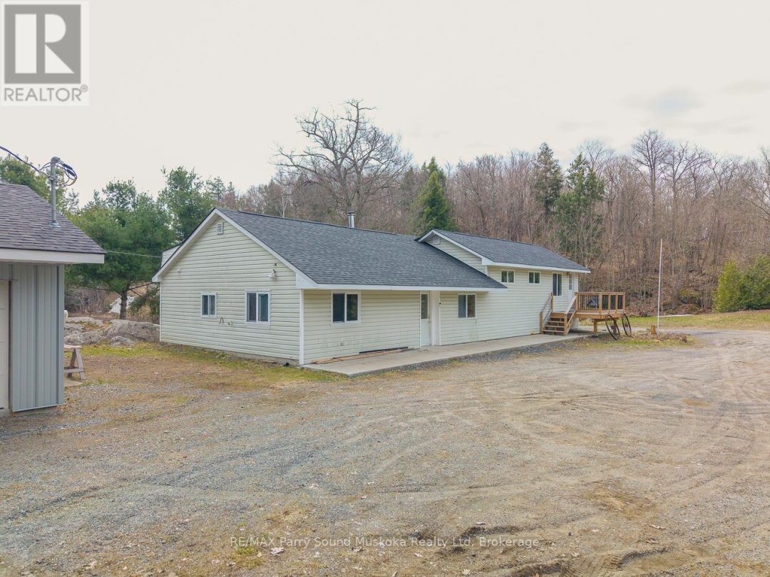 92 BLUE LAKE ROAD, Murdock Lake