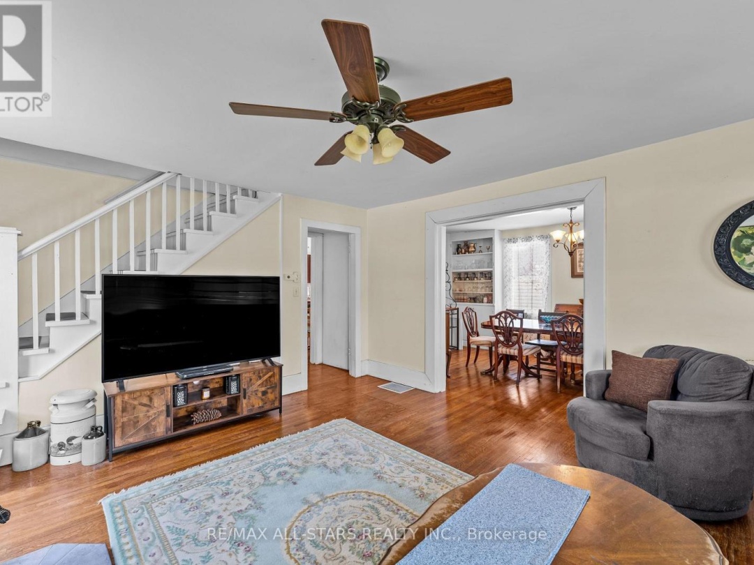 39 FRANCIS STREET W, Kawartha Lakes (Fenelon Falls)