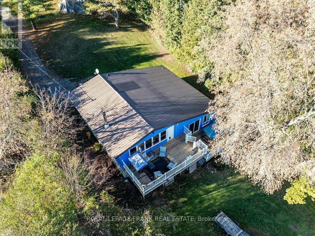 121 Ball Point Road, Scugog Lake