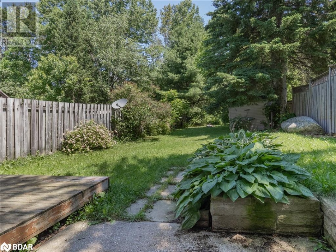 184 FERNWOOD Drive, Gravenhurst