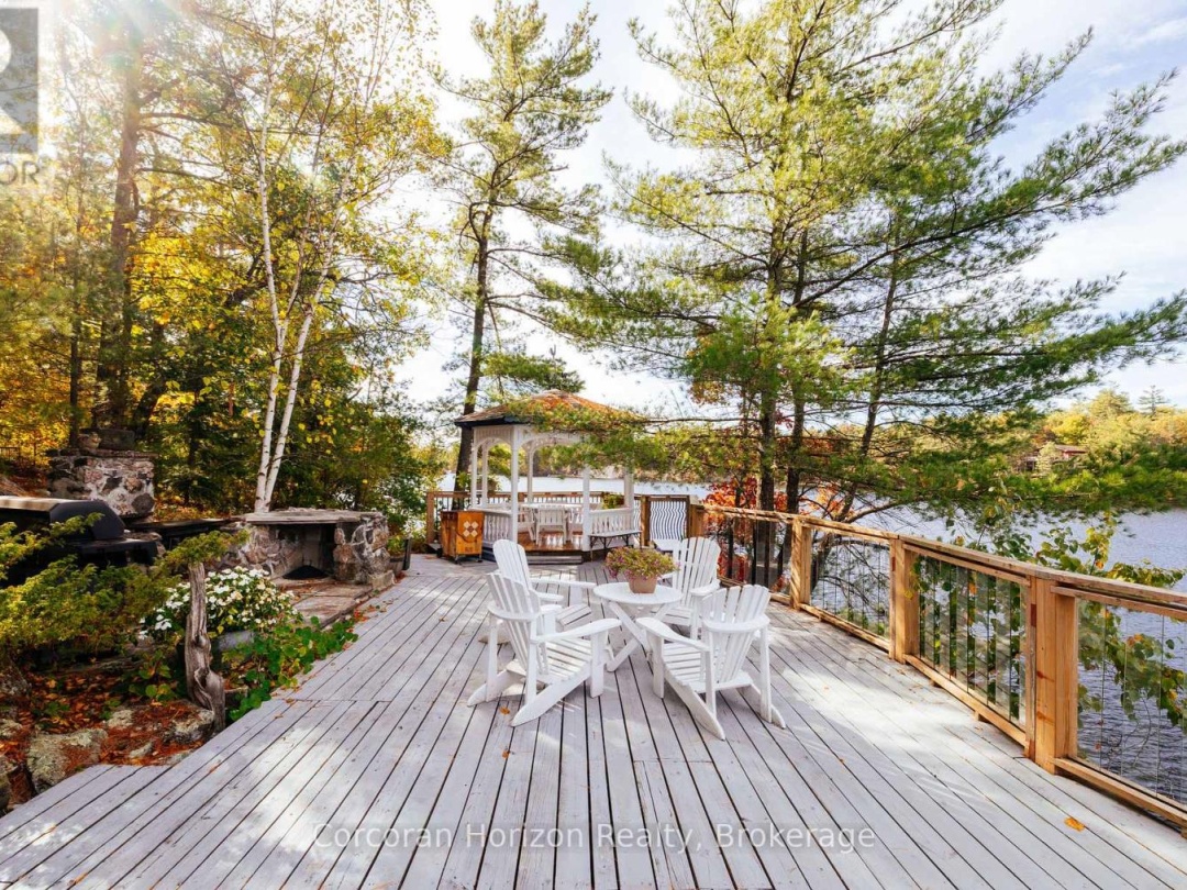 566 HUNGRY BAY ROAD W, Six Mile Lake