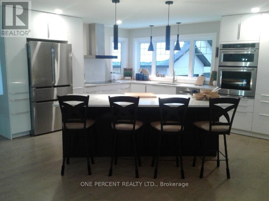 1333 WALKER LAKE DRIVE, Lake of Bays (Sinclair)