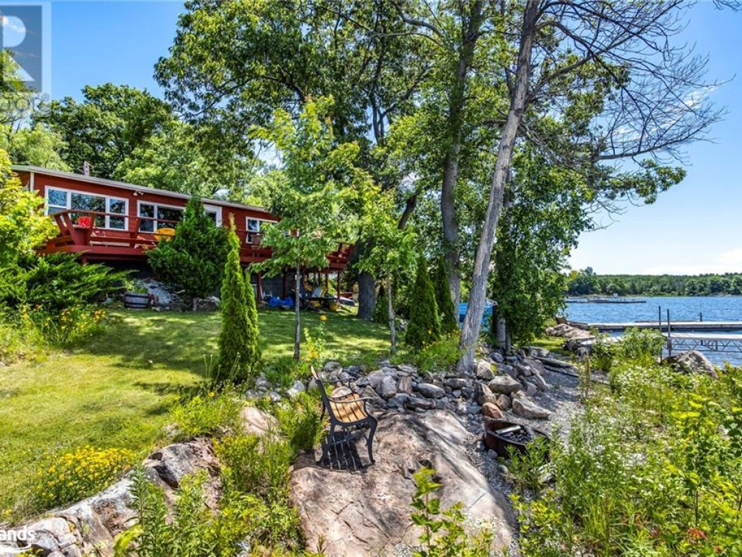 108 Sunview Lane, Georgian Bay