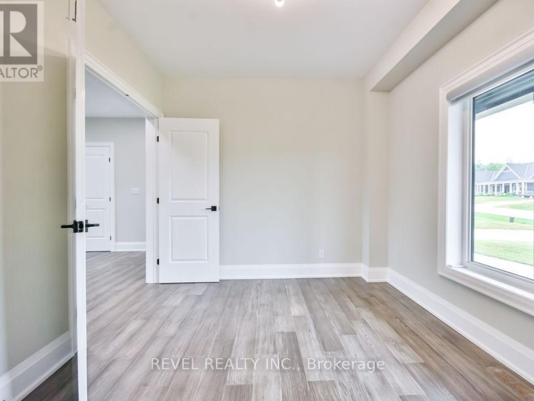 4 CLYDESDALE COURT, 