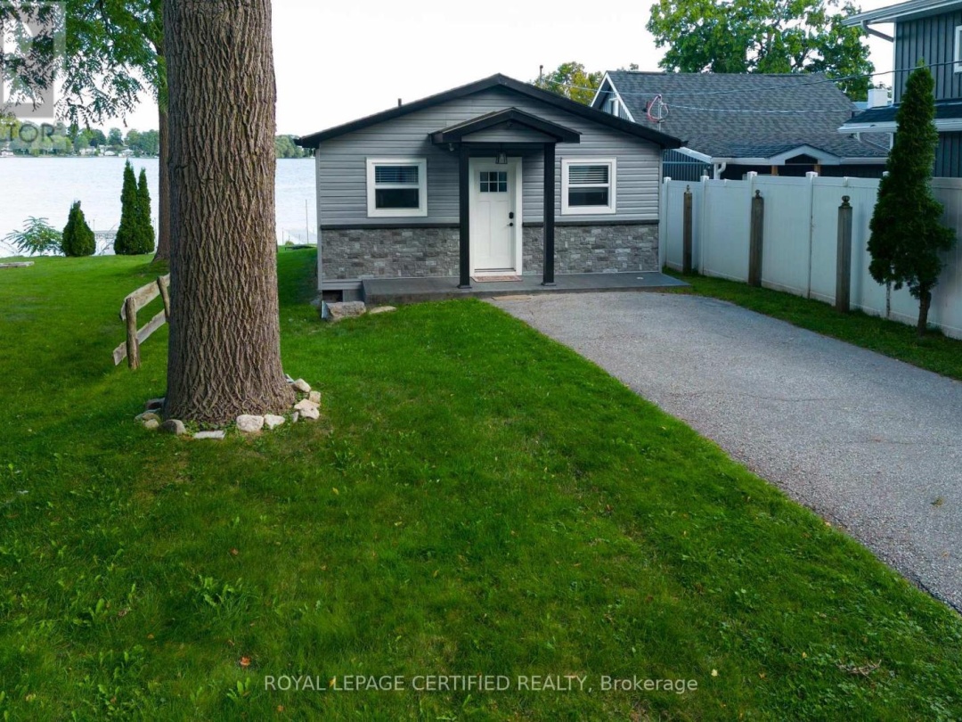 69 OLIVE CRESCENT, Lake Simcoe