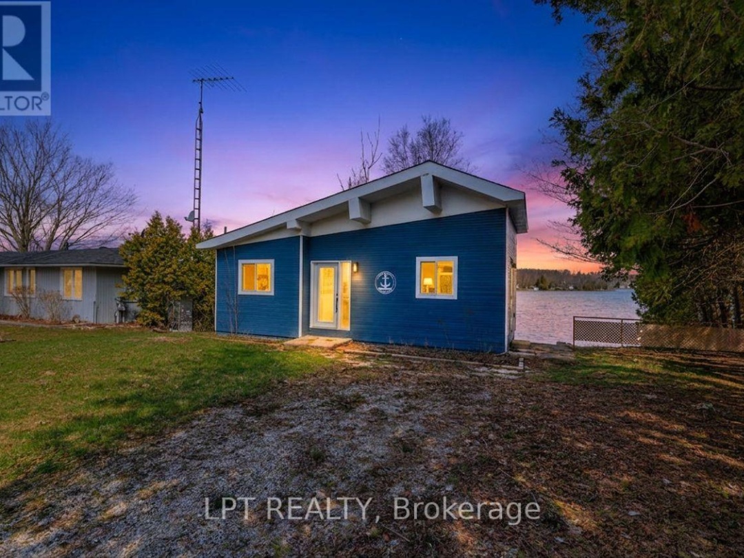 47 MOON POINT DRIVE, Lake Simcoe