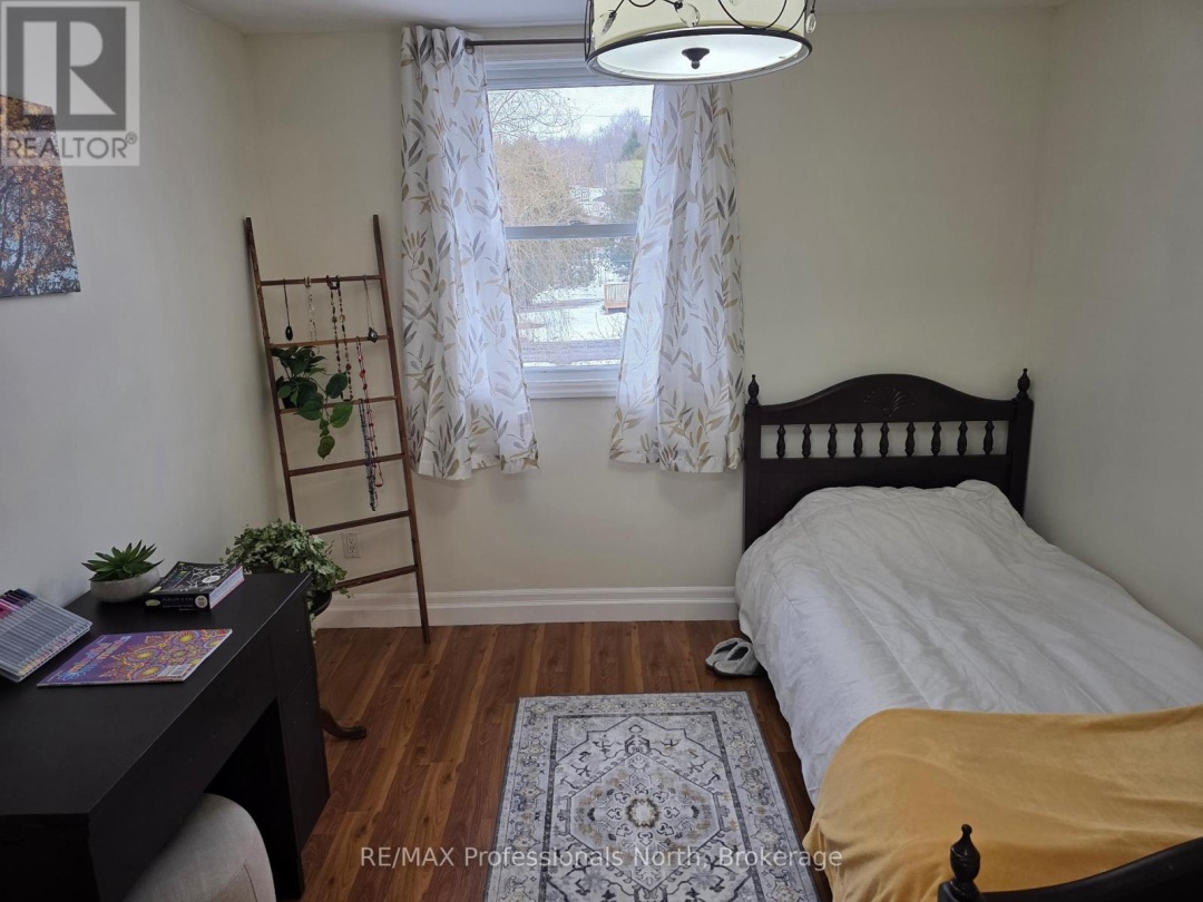 26 KITCHEN ROAD S, Huntsville (Chaffey)