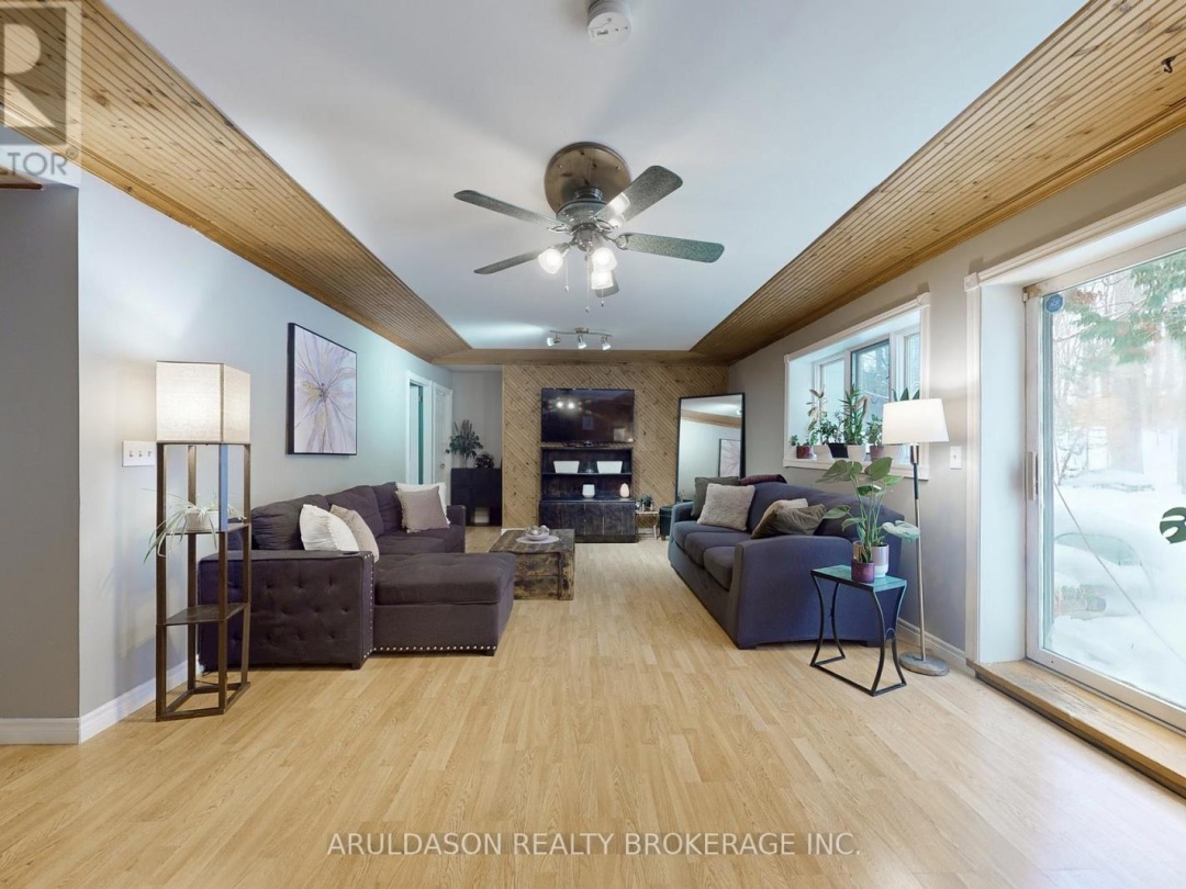1208 BIRCHCLIFFE CRESCENT, Severn
