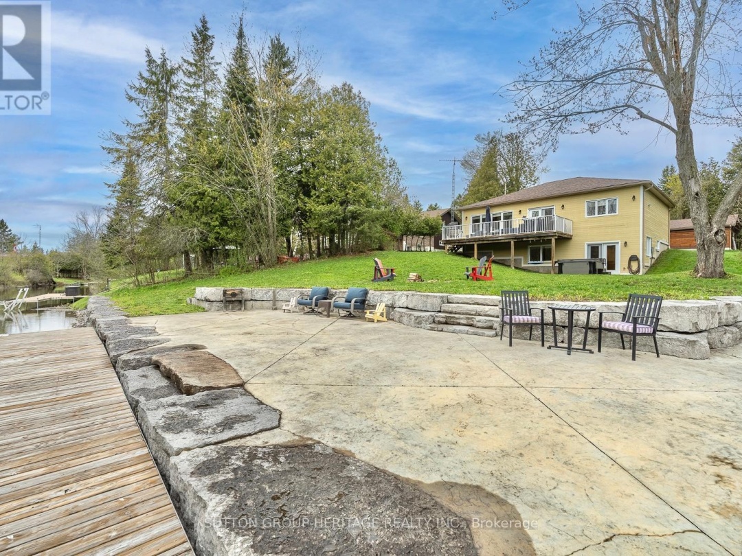 191 PIRATES GLEN DRIVE E, Pigeon Lake