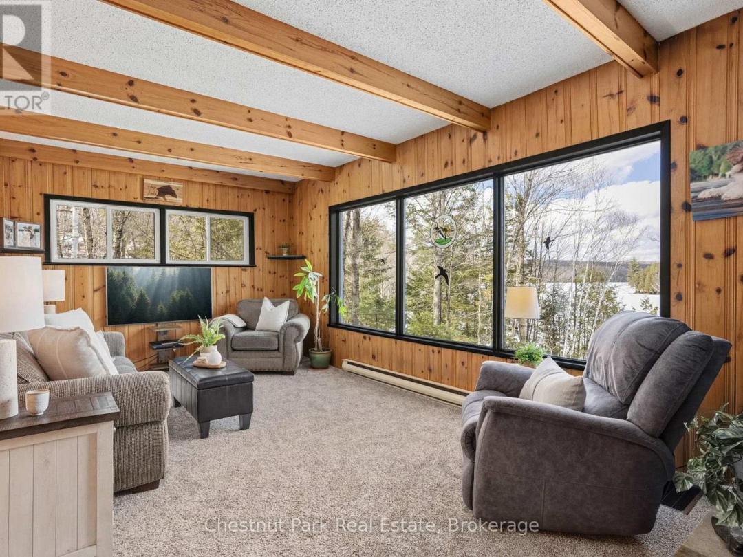 527 HARP LAKE ROAD, Harp Lake