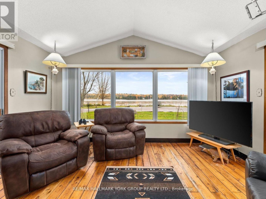 102 ALBERT STREET, Gull River