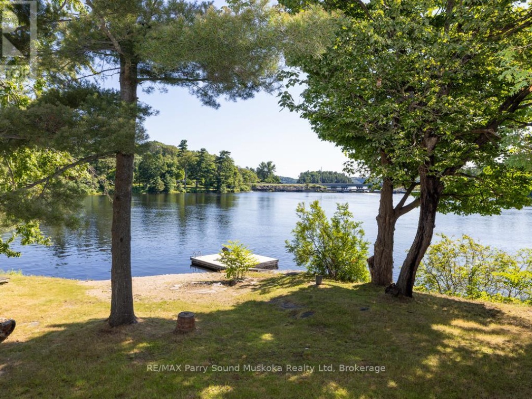 149 WILLIAM STREET, Seguin River