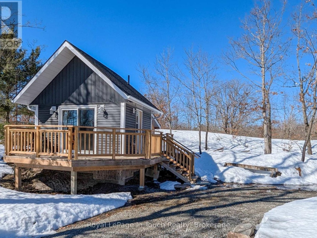 26 MACEY BAY ROAD, 