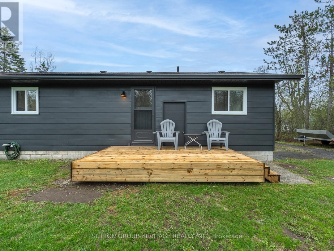 11 SWISS CRESCENT S, Pigeon Lake