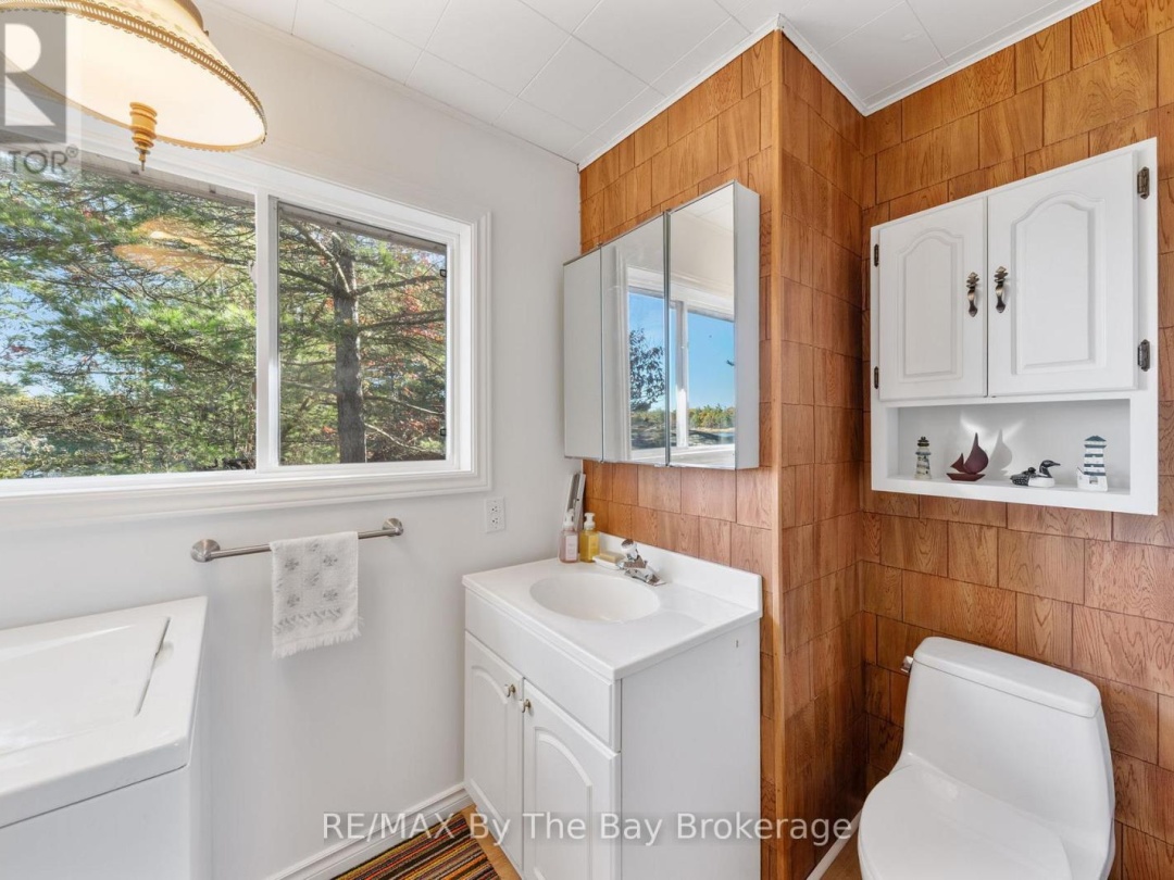 2 ISLAND 2890, Georgian Bay