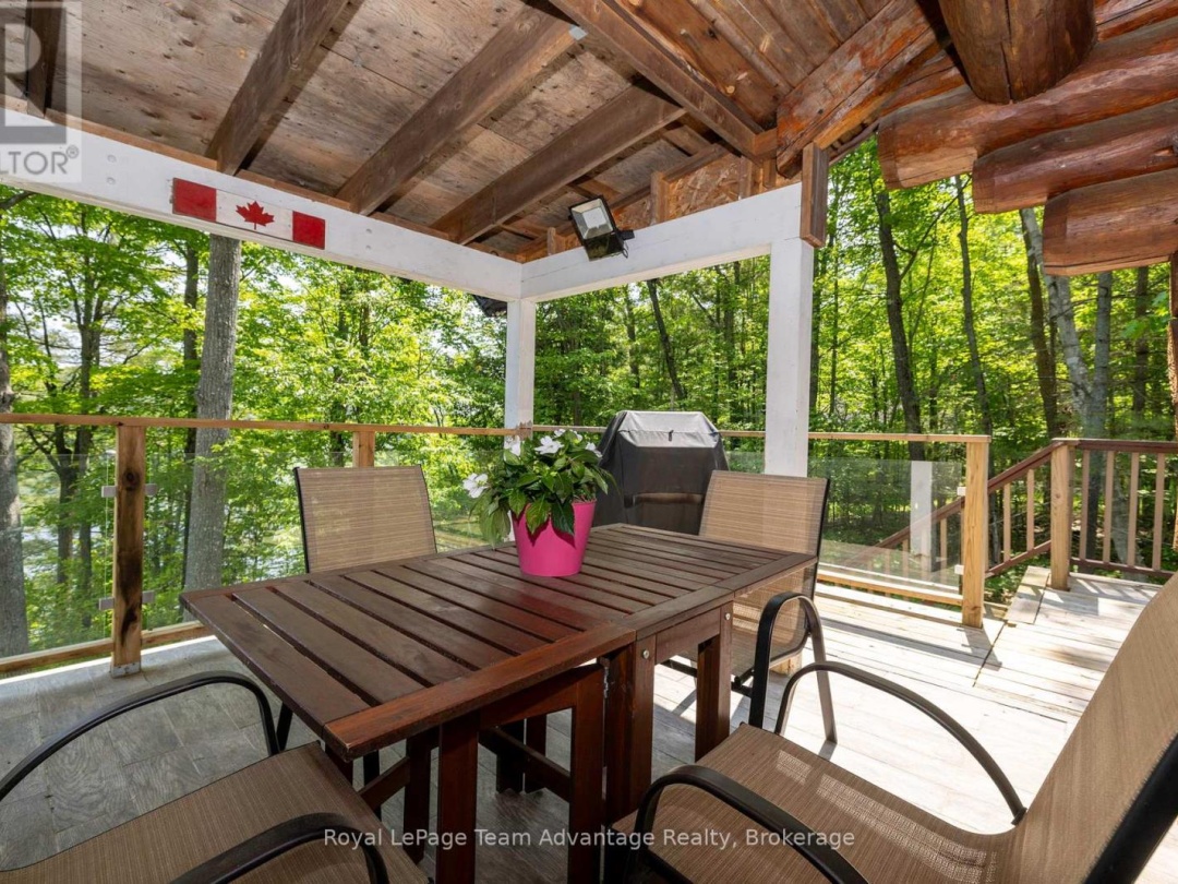 25 LIMBERT LANE N, 