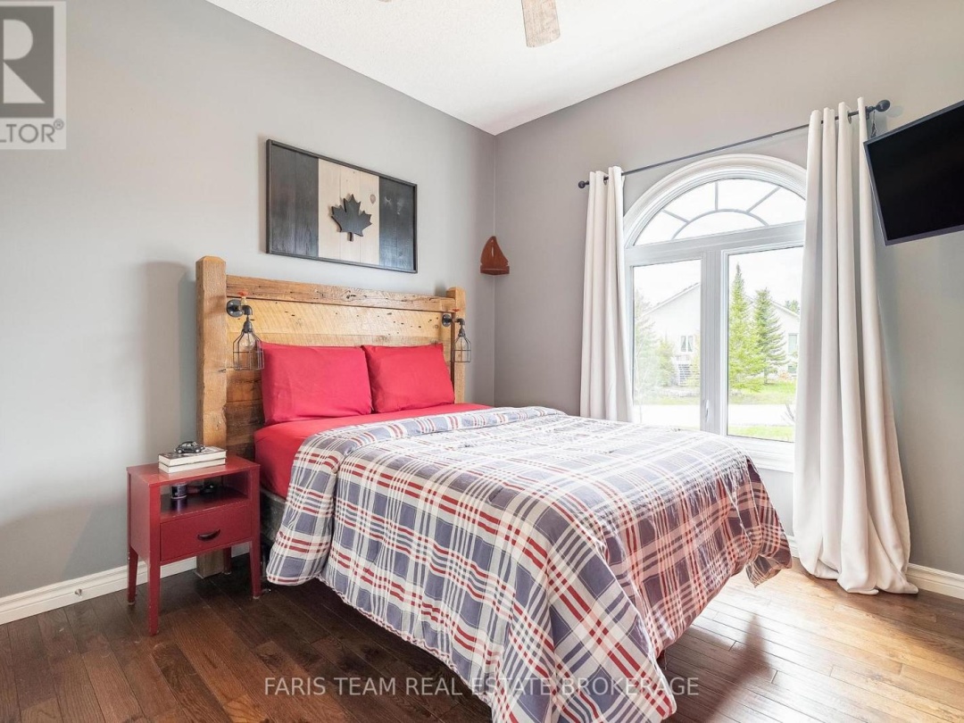 53 BOYD CRESCENT, Oro-Medonte (Moonstone)