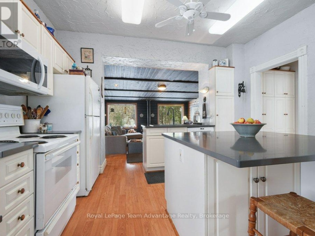 79 GIBSON STREET, Parry Sound