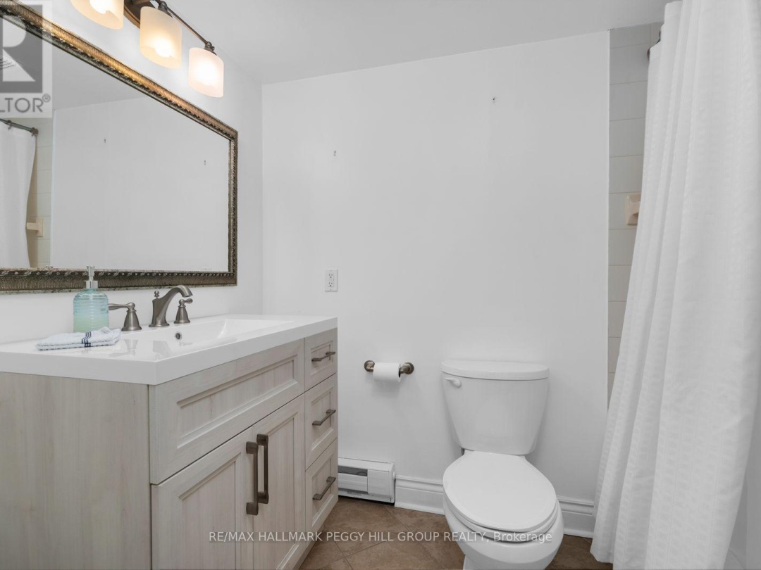4 - 11 LAGUNA PARKWAY, Lake Simcoe