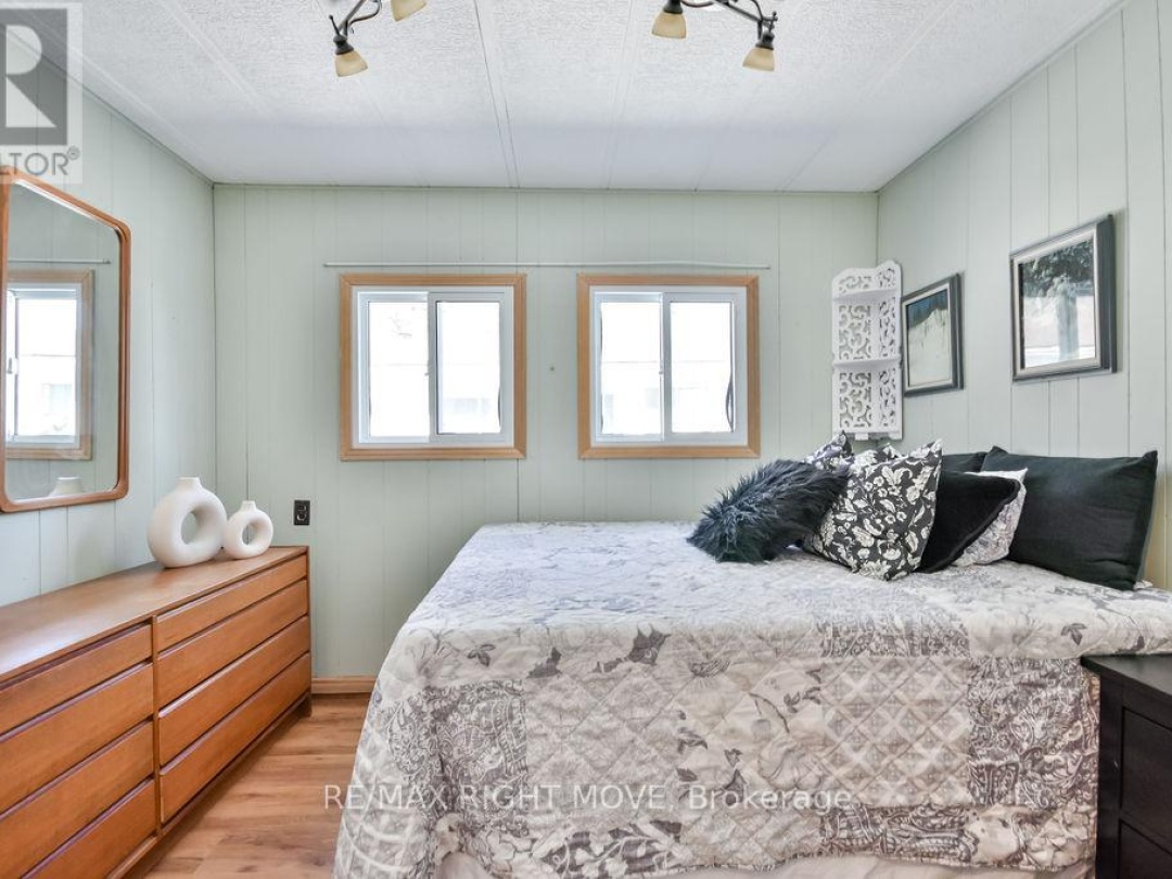 22 26 Dunn Avenue, Orillia