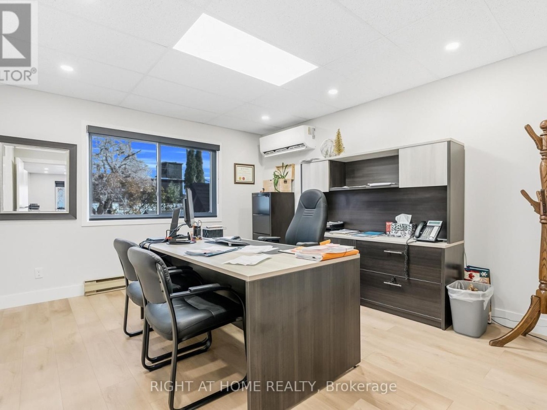 32 MATCHEDASH STREET N, 