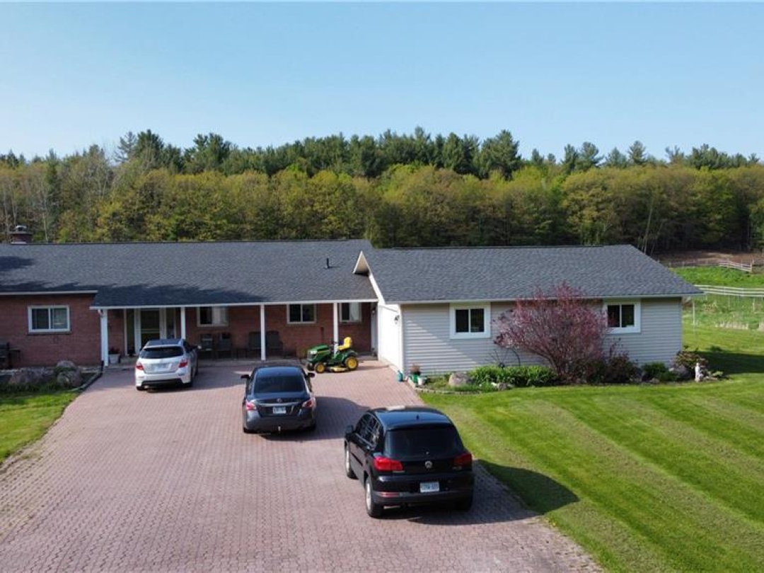 1120 Golden Beach Road, Bracebridge