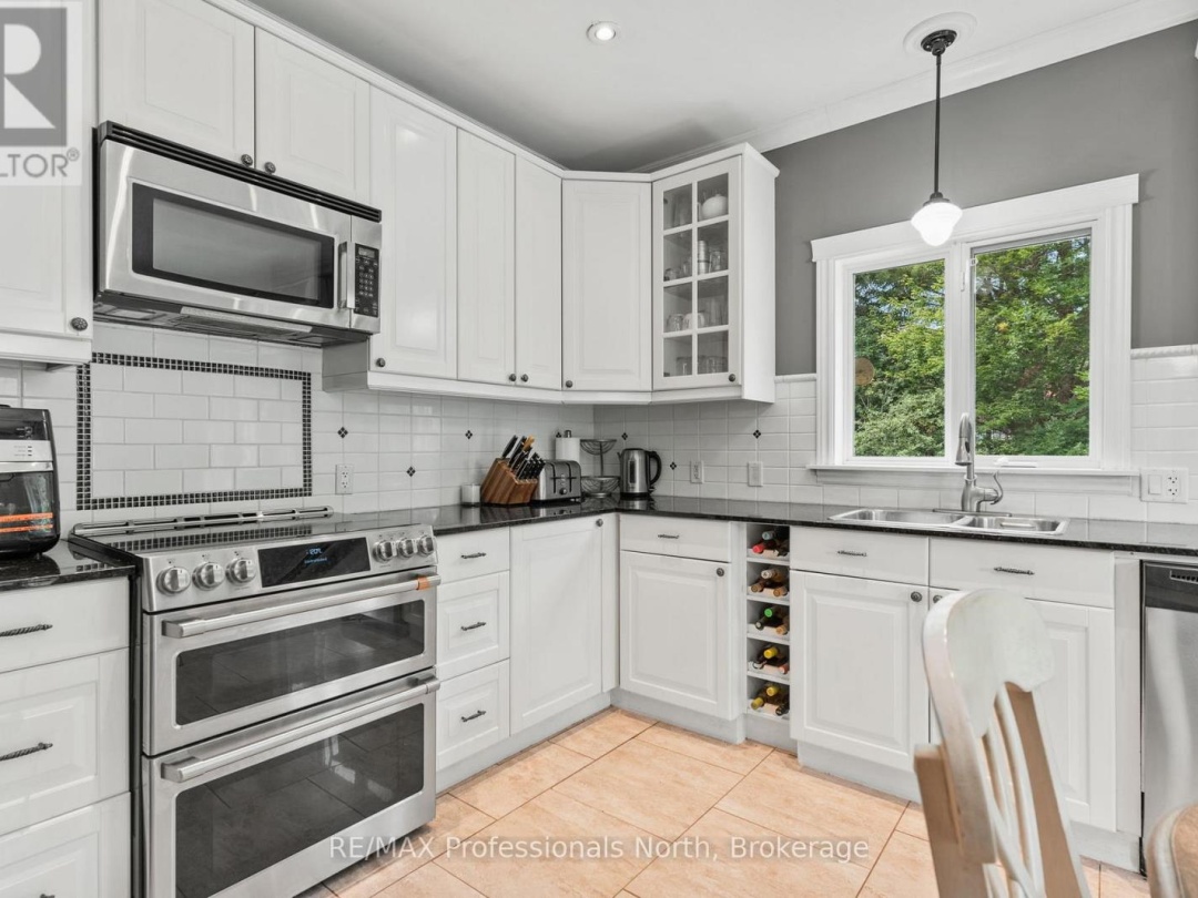 3981 DEEP BAY ROAD, 