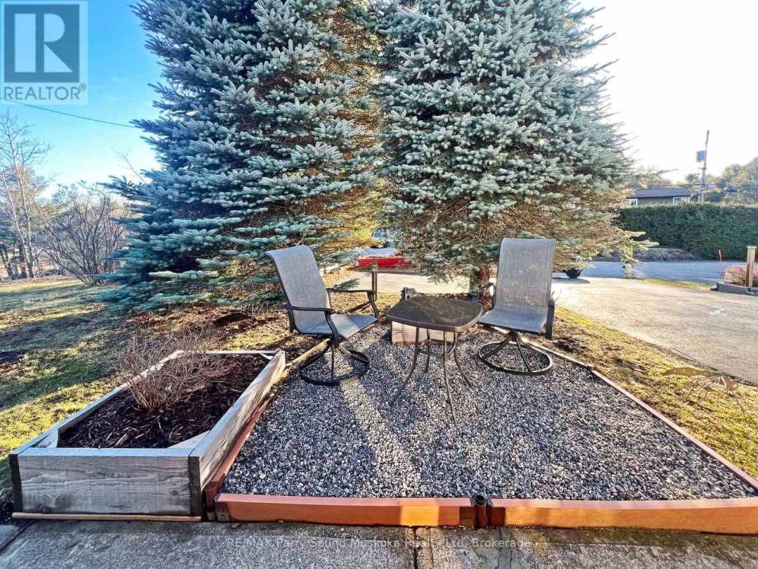16 MACKLAIM DRIVE, Parry Sound