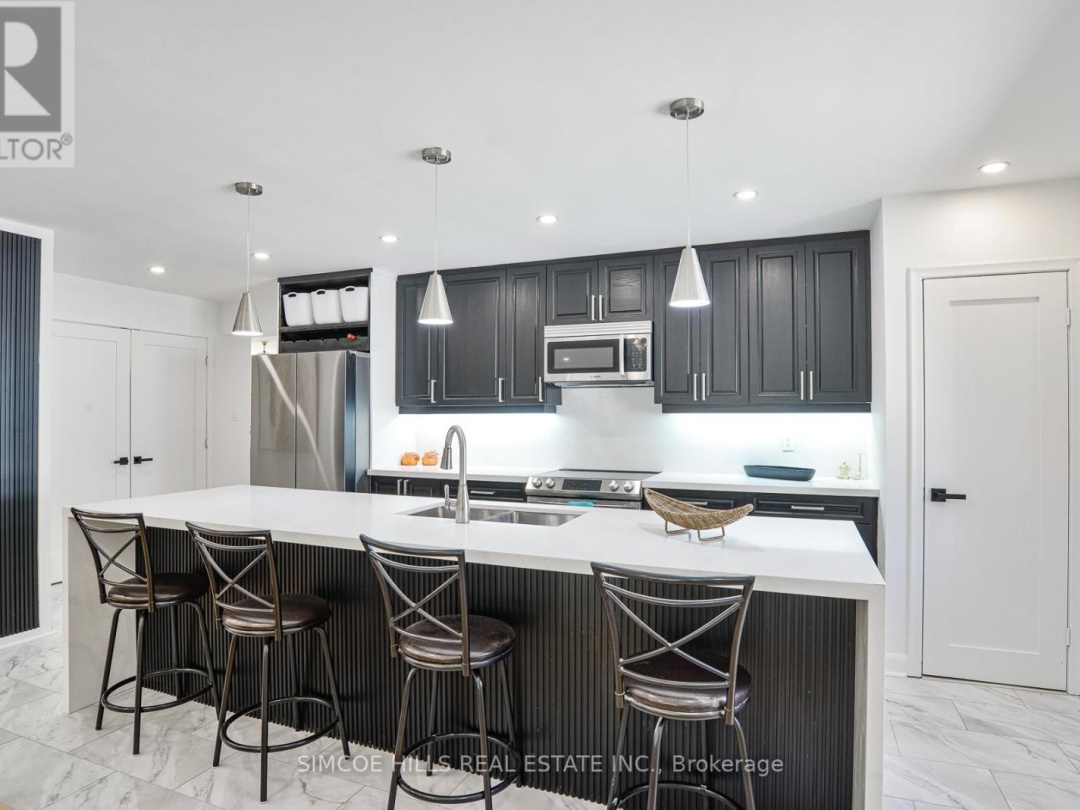 106 NORTH STREET W, 
