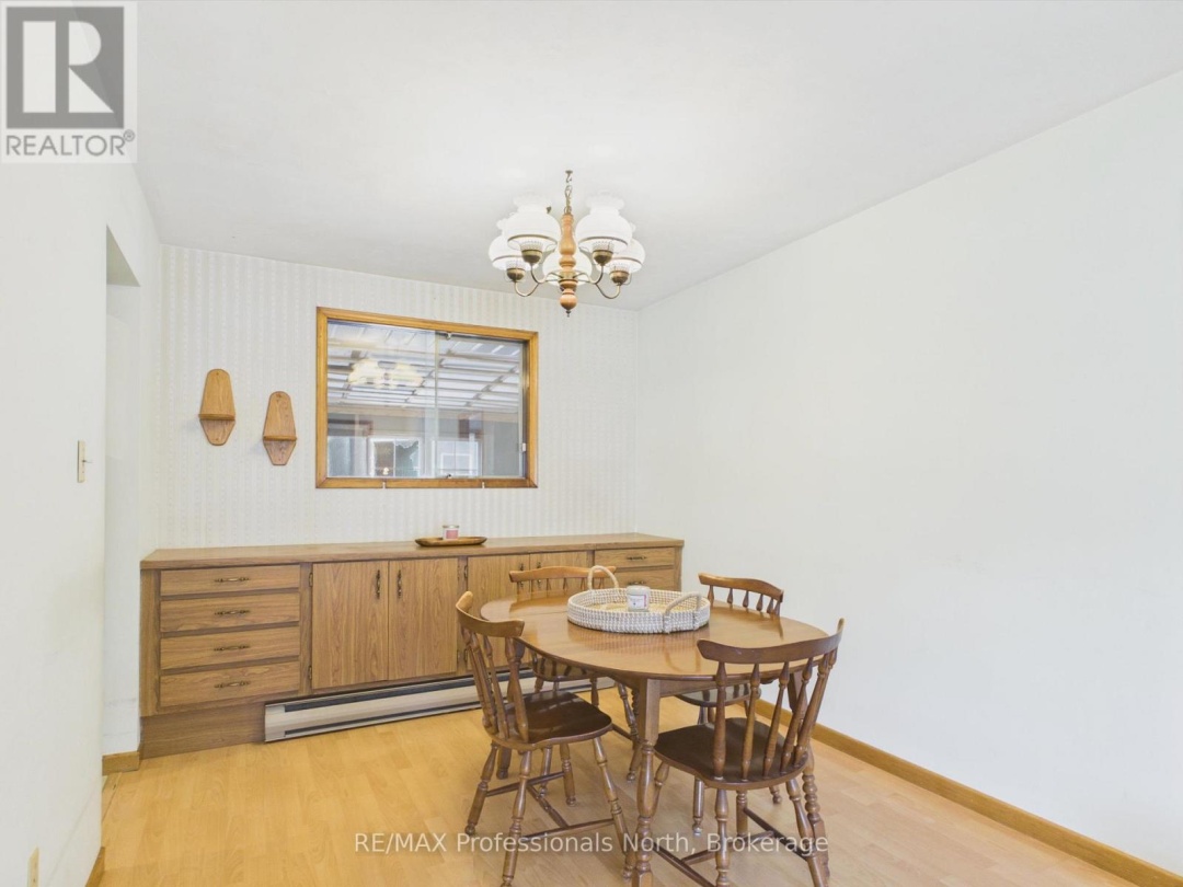 11 BEACON LANE, Bracebridge (Macaulay)