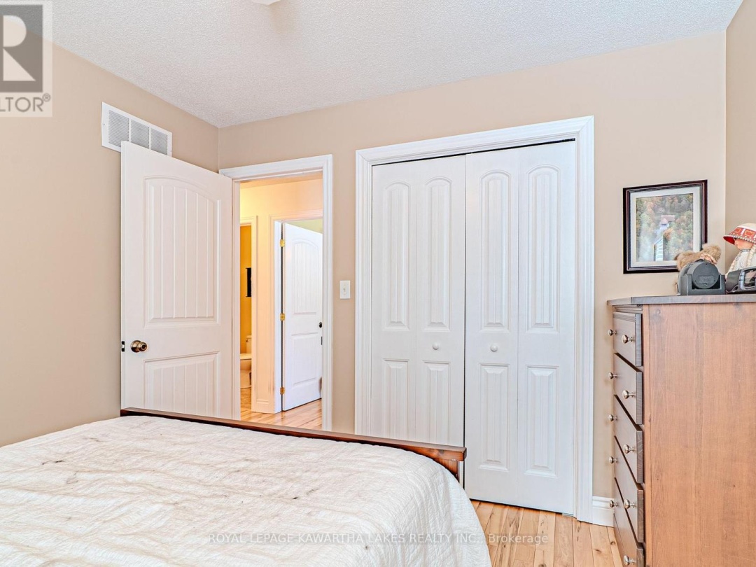 914 COUNTY RD 49, Trent Lakes