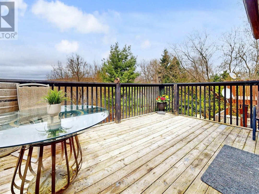 156 MAIN STREET W, 
