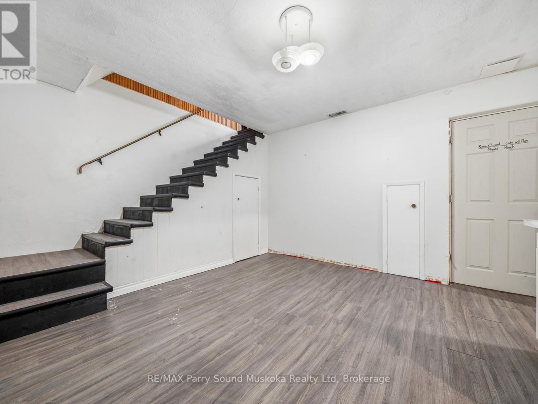 55 A CASCADE STREET E, Parry Sound