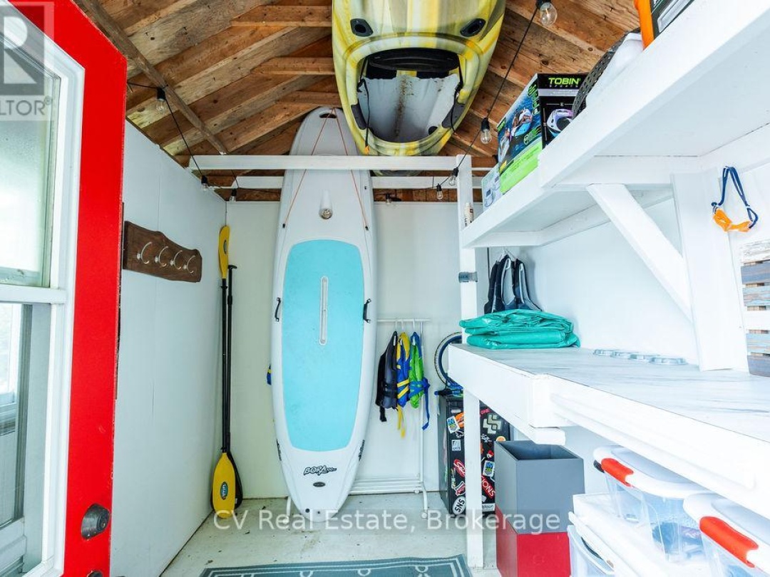 748 BIG ISLAND, Lake Vernon