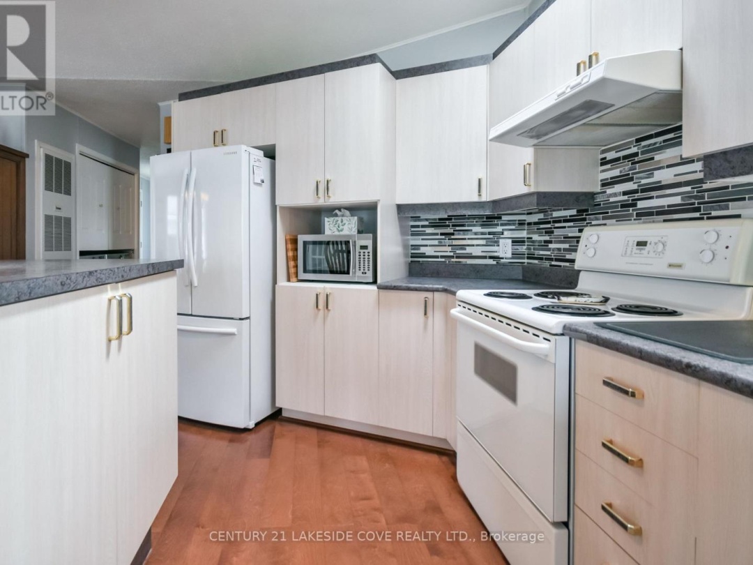 4103 LYNN STREET, Severn