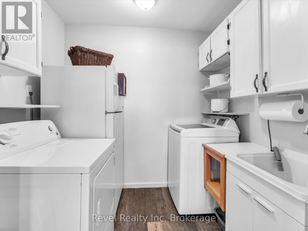 1070 OLD VICTORIA ROAD, 
