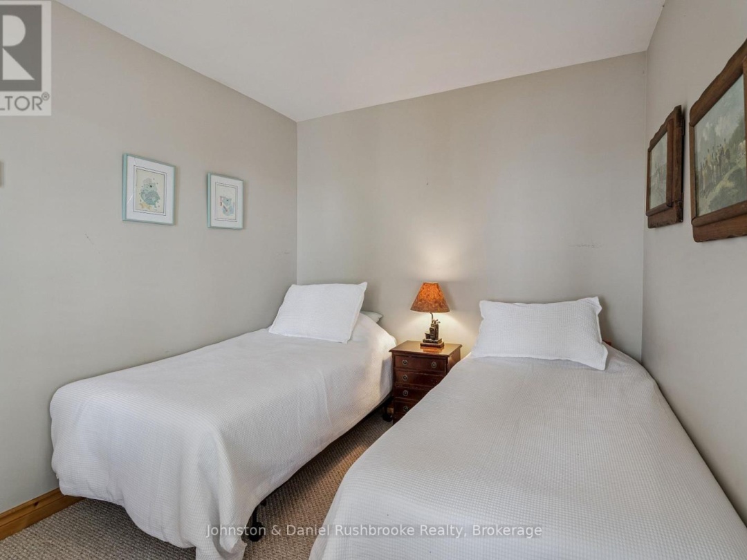 1233 S KAHSHE LAKE ROAD, Kahshe Lake