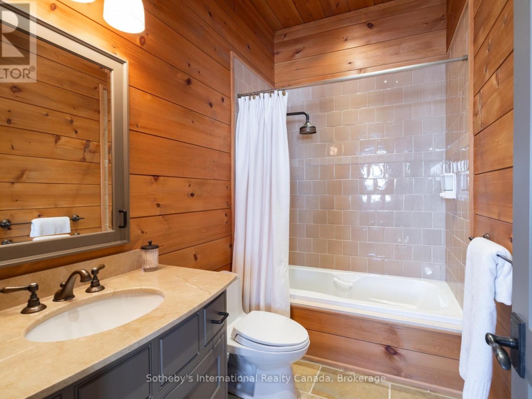 92 THE INN ROAD, Manitouwabing Lake