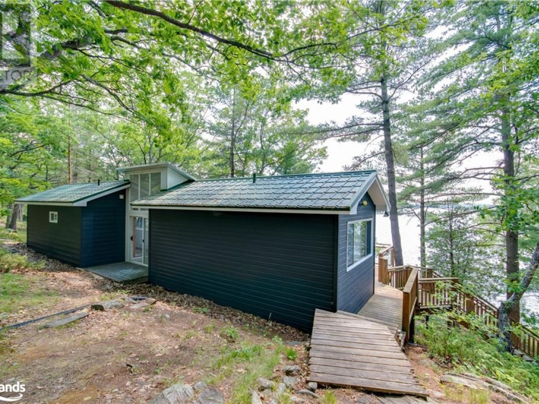 1384 Browning Island, Lake Muskoka