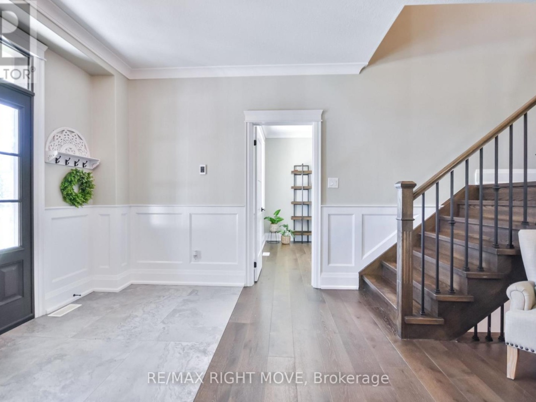 2448 STOCKDALE ROAD, 