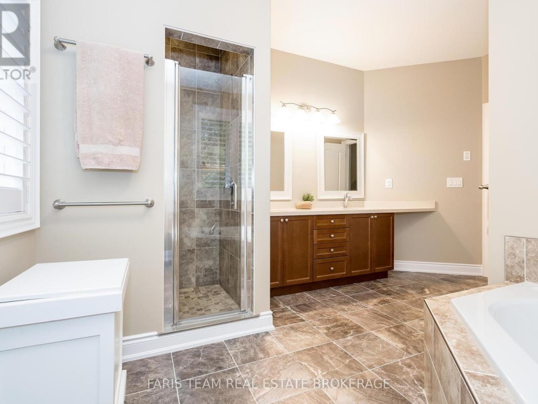 1559 RIMKEY CRESCENT, 