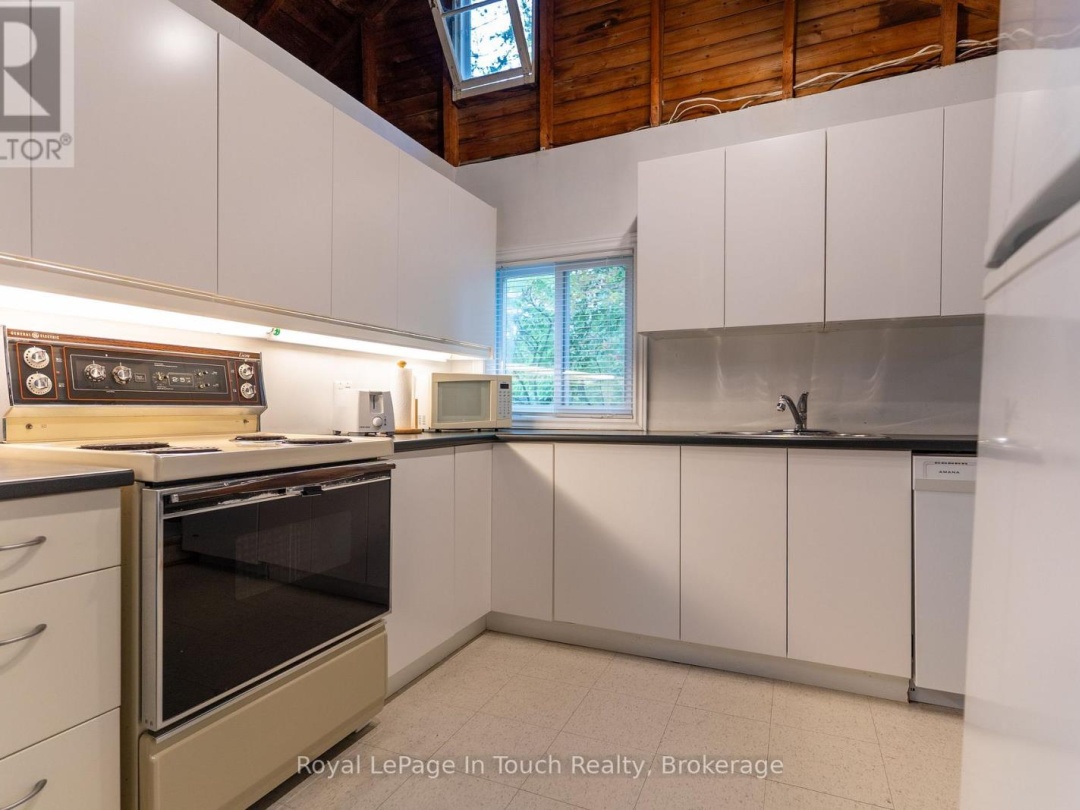 13182 GEORGIAN BAY SHORE, Georgian Bay