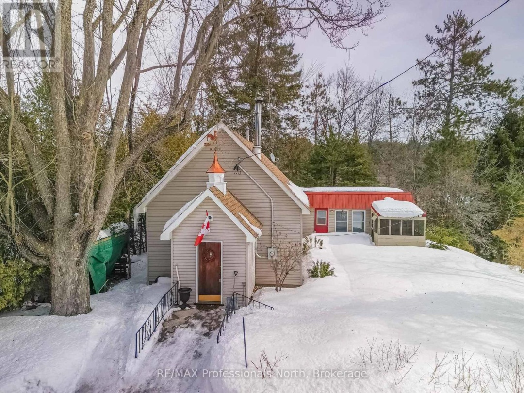 4 DICKSON STREET, Kawartha Lakes (Kinmount)