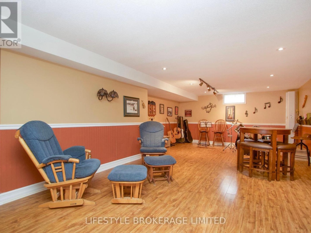 133 ROBMAR CRESCENT, Kawartha Lakes (Manilla)