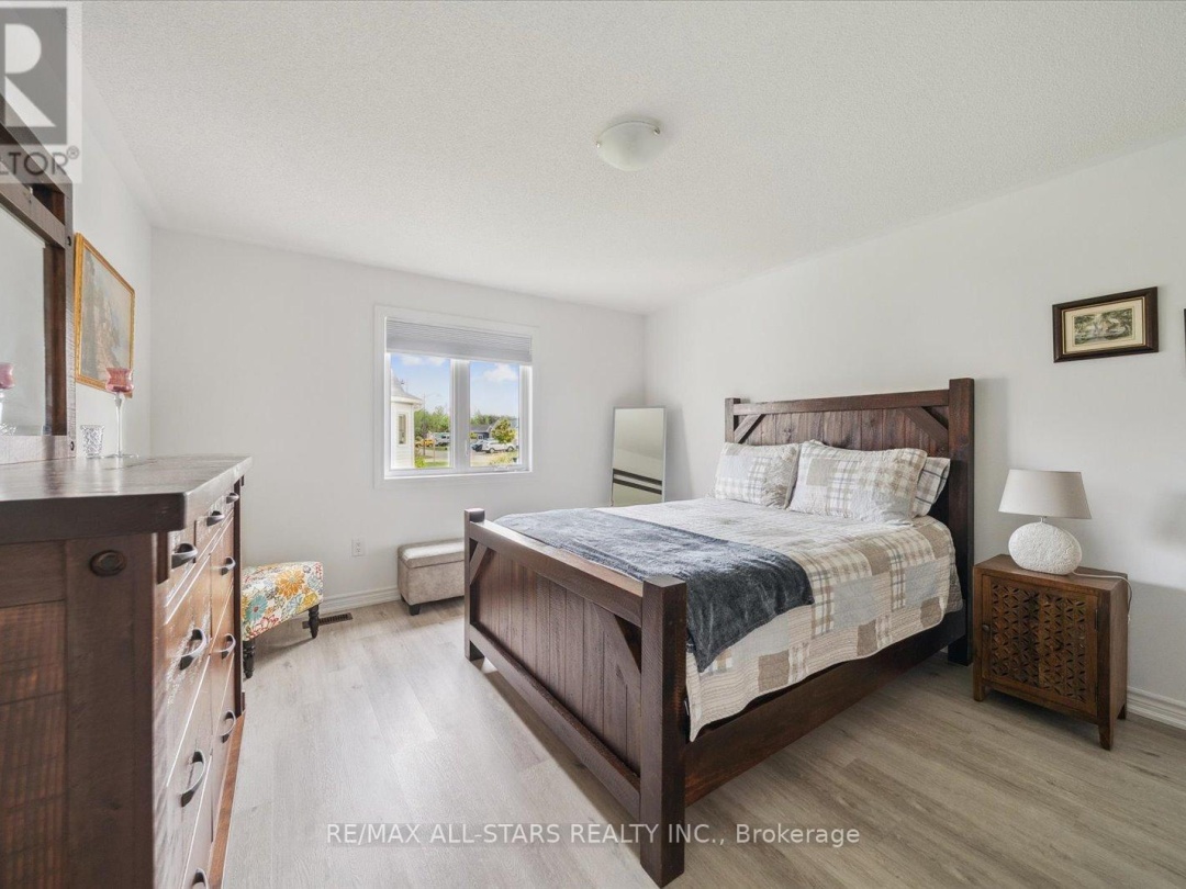 31 REYNOLDS DRIVE, Ramara (Atherley)
