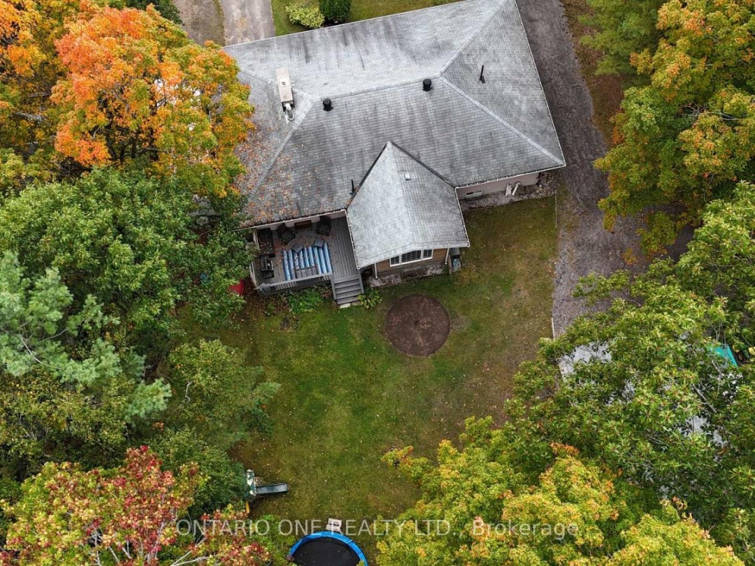 550 MUSKOKA BEACH ROAD, 