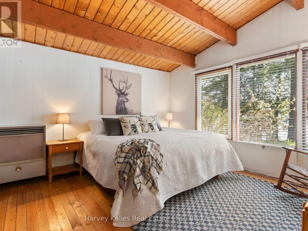 1033 SCOTT LANE, Oxbow Lake
