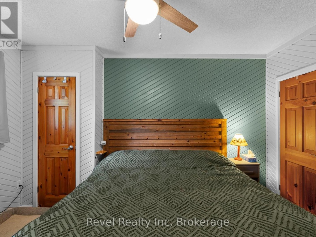 210 BURNETT'S ROAD, Manitouwabing Lake
