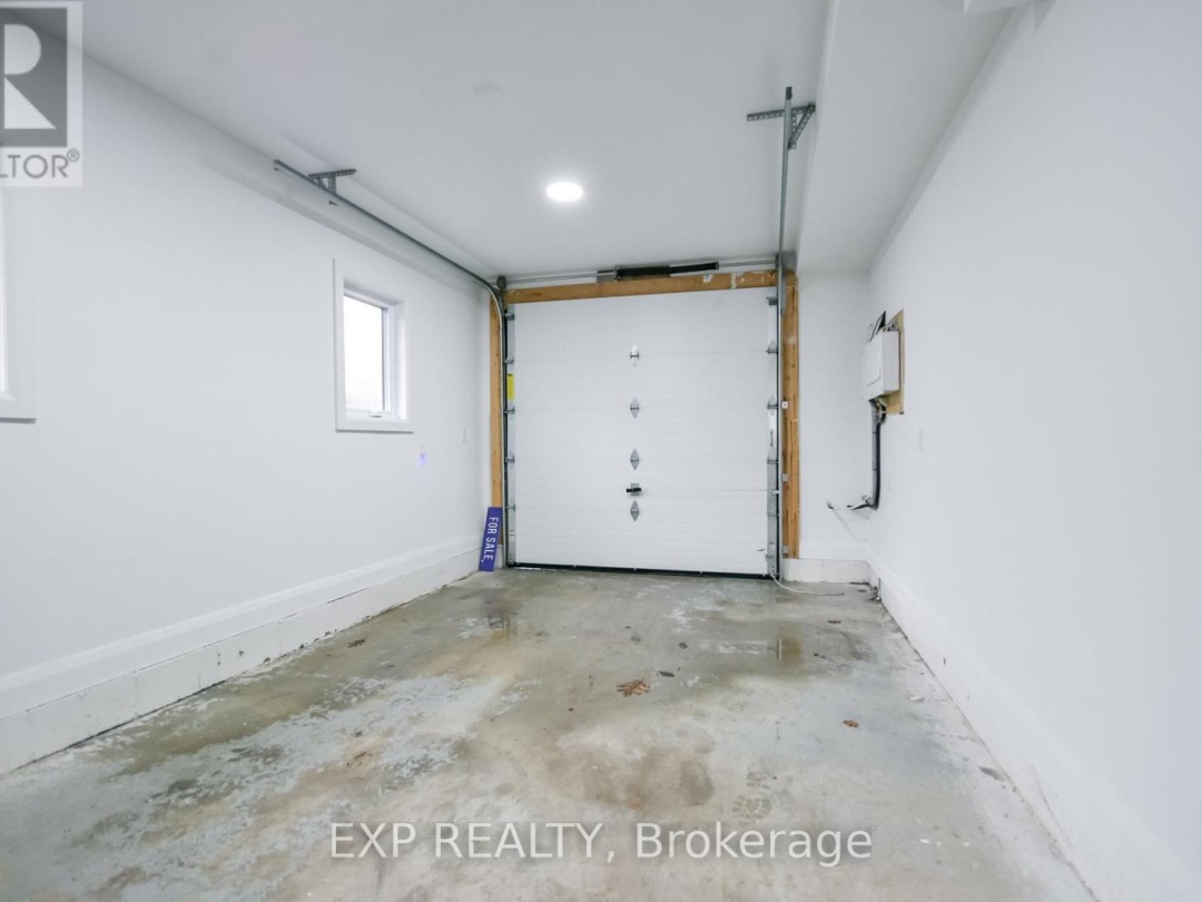 39 BECKETTS SIDE ROAD, Tay
