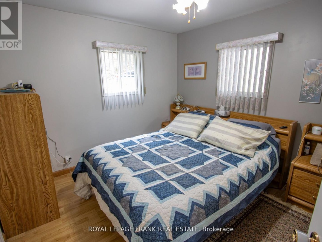 1070 TOWERING OAKS TRAIL, 